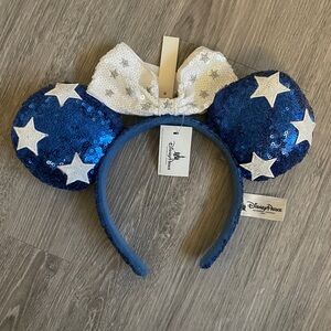 NWT Disney Parks Blue White Stars Sequins Minnie Mouse Ears Headband with a Bow